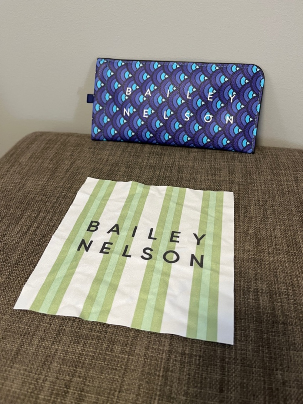 Bailey Nelson Blue Patterned Eyeglass Case